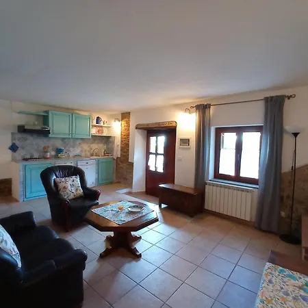 Podere L'aquila Apartment *