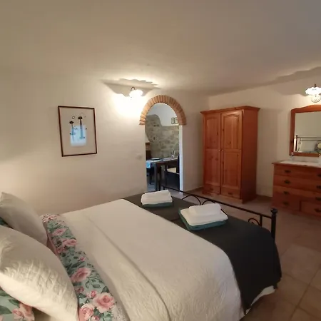 Podere L'aquila Apartment *